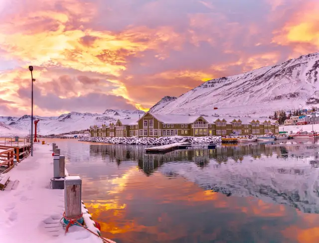 Sigló Hotel at sunset